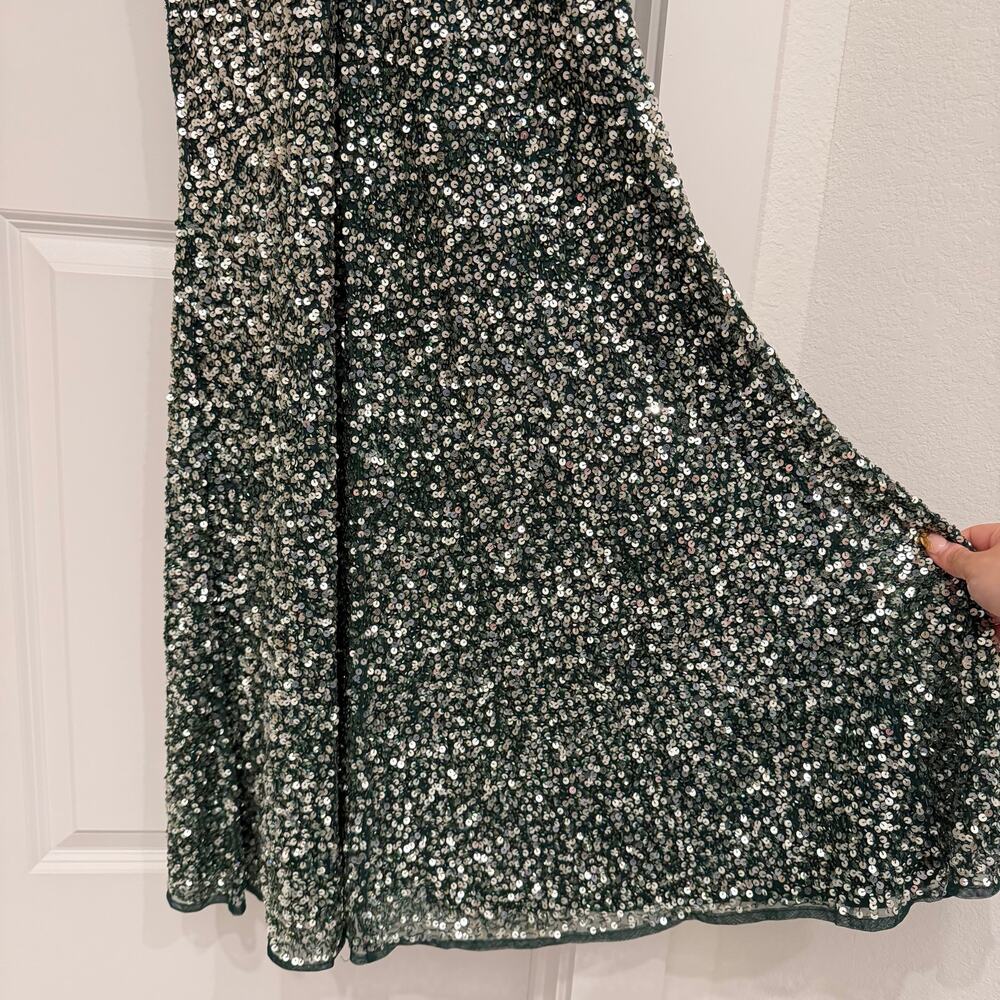NEW Mac Duggal 5489 Sequin V-Neck Sheath Gown in Forest Green Size 6 - Picture 12 of 13